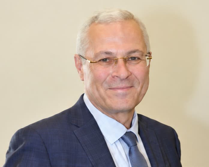 French Mayor praises BAPS for ten years of trust, transparency