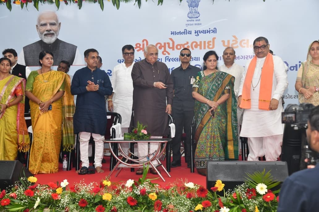 Gujarat: New Gambhira bridge opens a year after tragedy