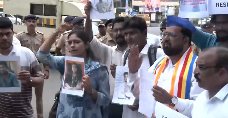 IIT-Bombay protesters demanding Director’s resignation, professor’s arrest detained