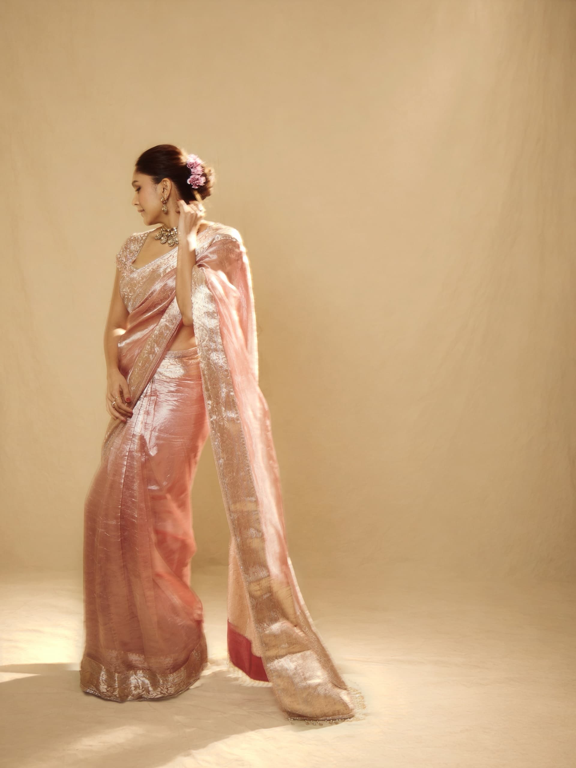 Actress Mrunal Thakur New Glam Stills