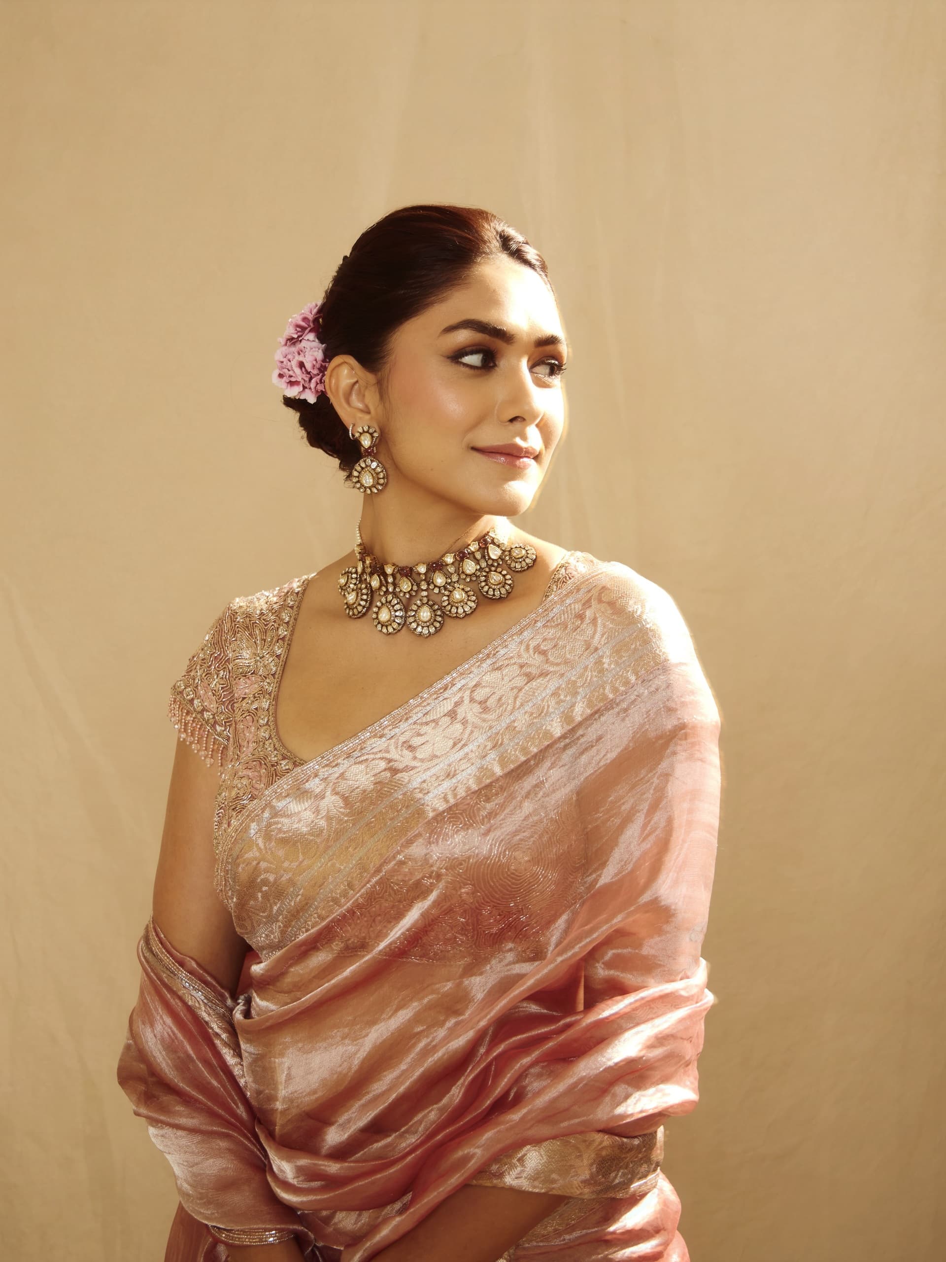 Actress Mrunal Thakur New Glam Stills