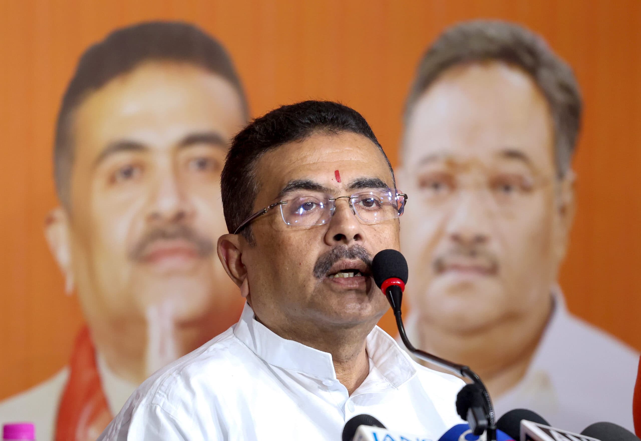 Kolkata: West Bengal Chief Minister Suvendu Adhikari addresses a press conference in Kolkata, Sunday, September 27, 2026. (Photo: IANS/Kuntal Chakrabarty)