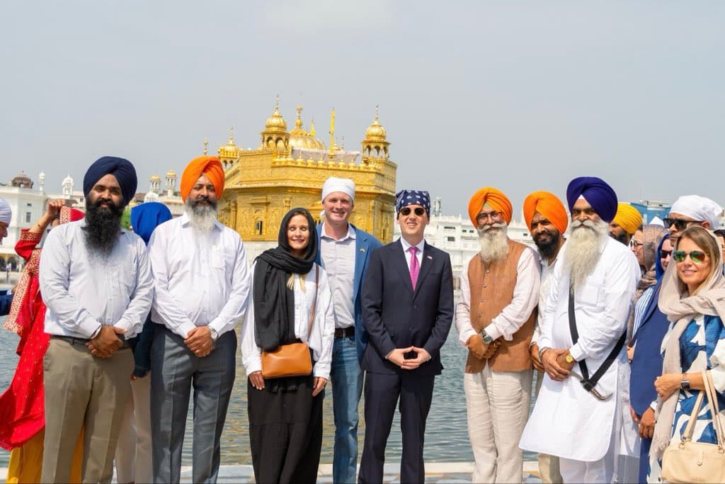 US Ambassador Gor pays obeisance at Golden Temple