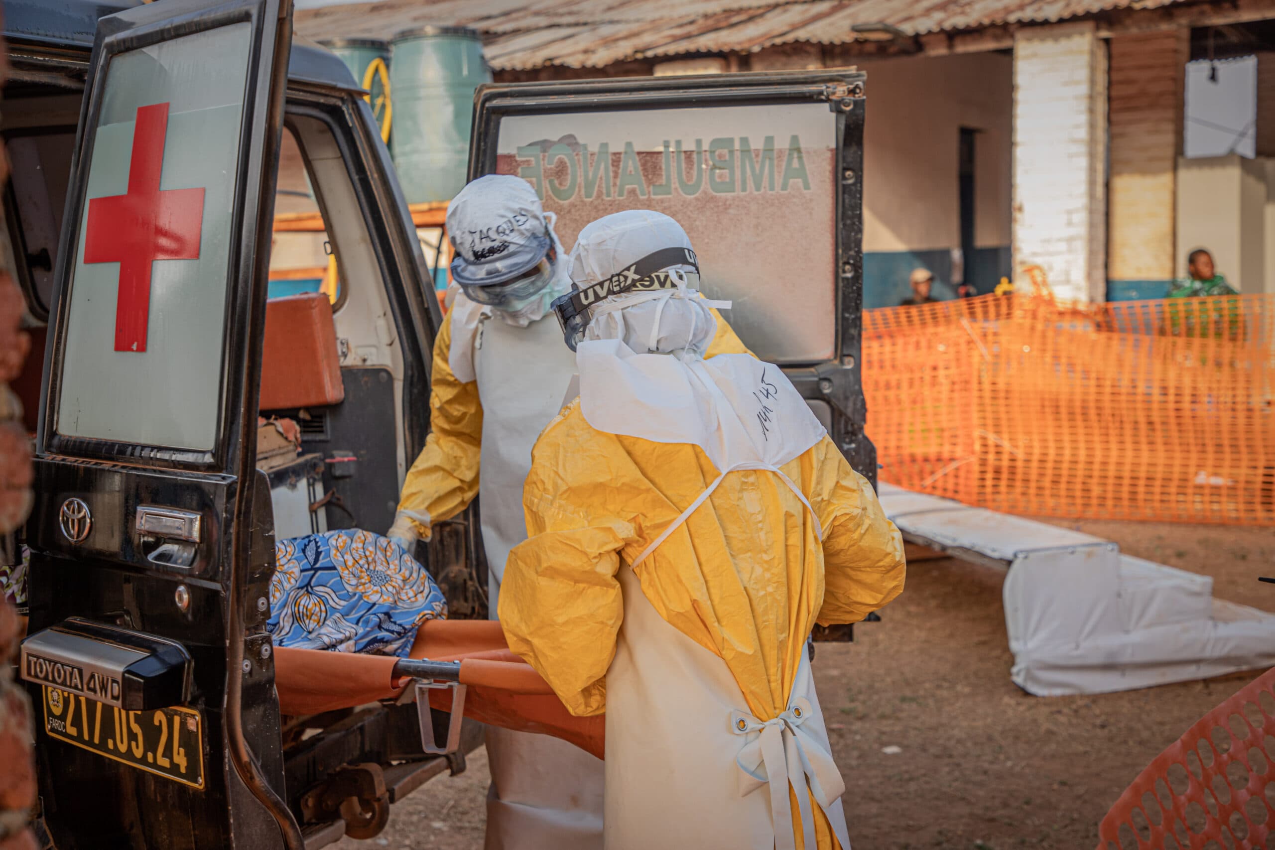 Ituri: Medical workers escort an Ebola patient to an Ebola treatment center in Mongbwalu, Ituri Province, the Democratic Republic of the Congo, June 20, 2026.The Democratic Republic of the Congo (DRC) has reported 1,094 confirmed Ebola cases, including 277 deaths, in the current outbreak declared on May 15, with the World Health Organization (WHO) registering a record first-month caseload. Official data released Tuesday showed 387 cases were under quarantine or receiving treatment, and 115 recoveries. DRC authorities have also reported 131 suspected cases, including 44 suspected deaths. (Xinhua via IANS)