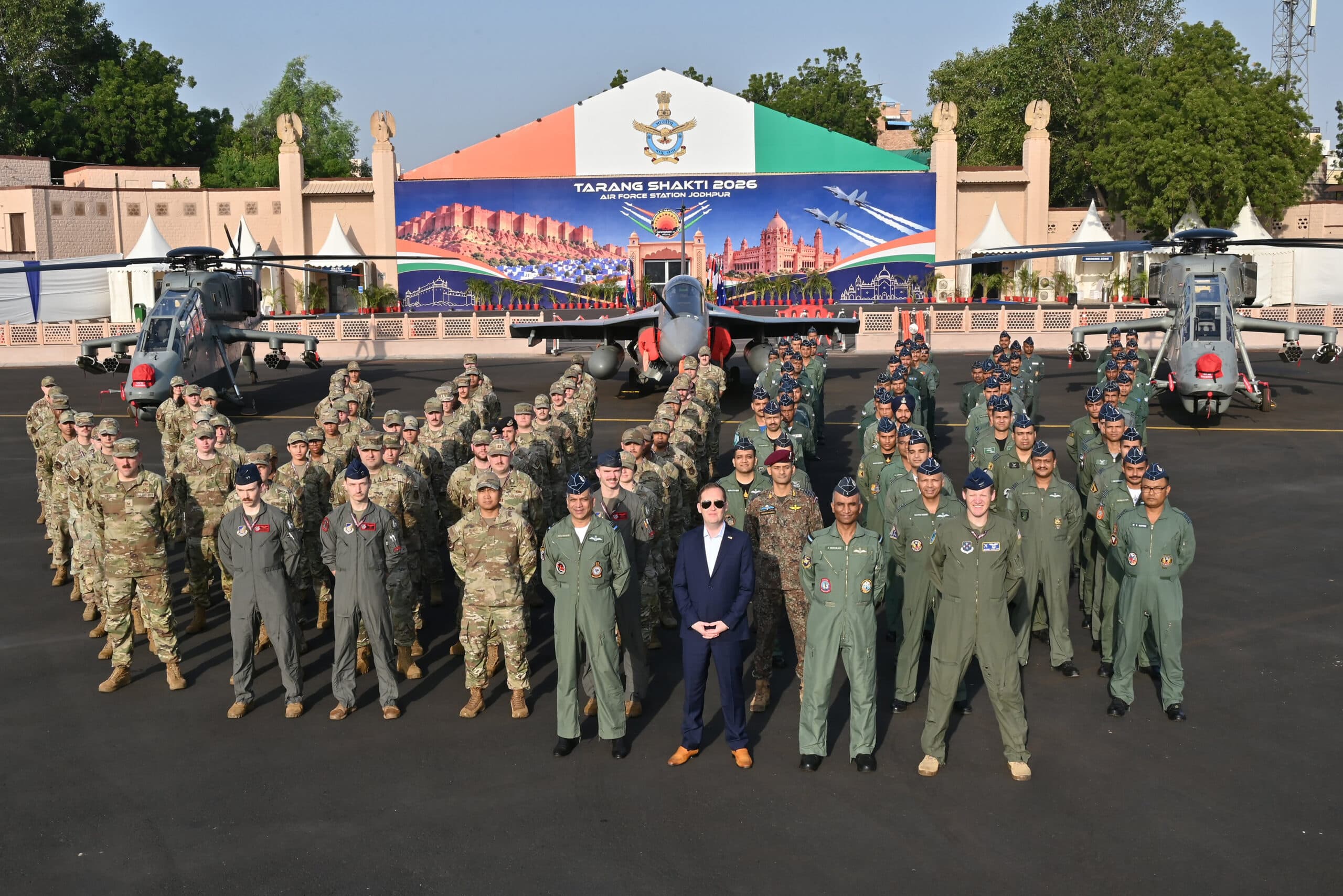 Jodhpur: US Ambassador to India Sergio Gor with troops from the participating air forces during Exercise Tarang Shakti 2026 in Jodhpur, Rajasthan, on Saturday, September 26, 2026. (Photo: IANS/X/@IAF_MCC)