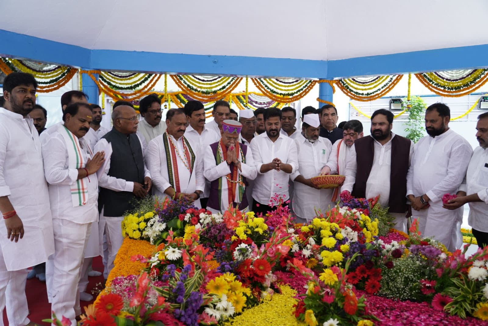 Telangana Governor, CM pay tributes to Mahatma Gandhi at Bapu Ghat in Hyderabad