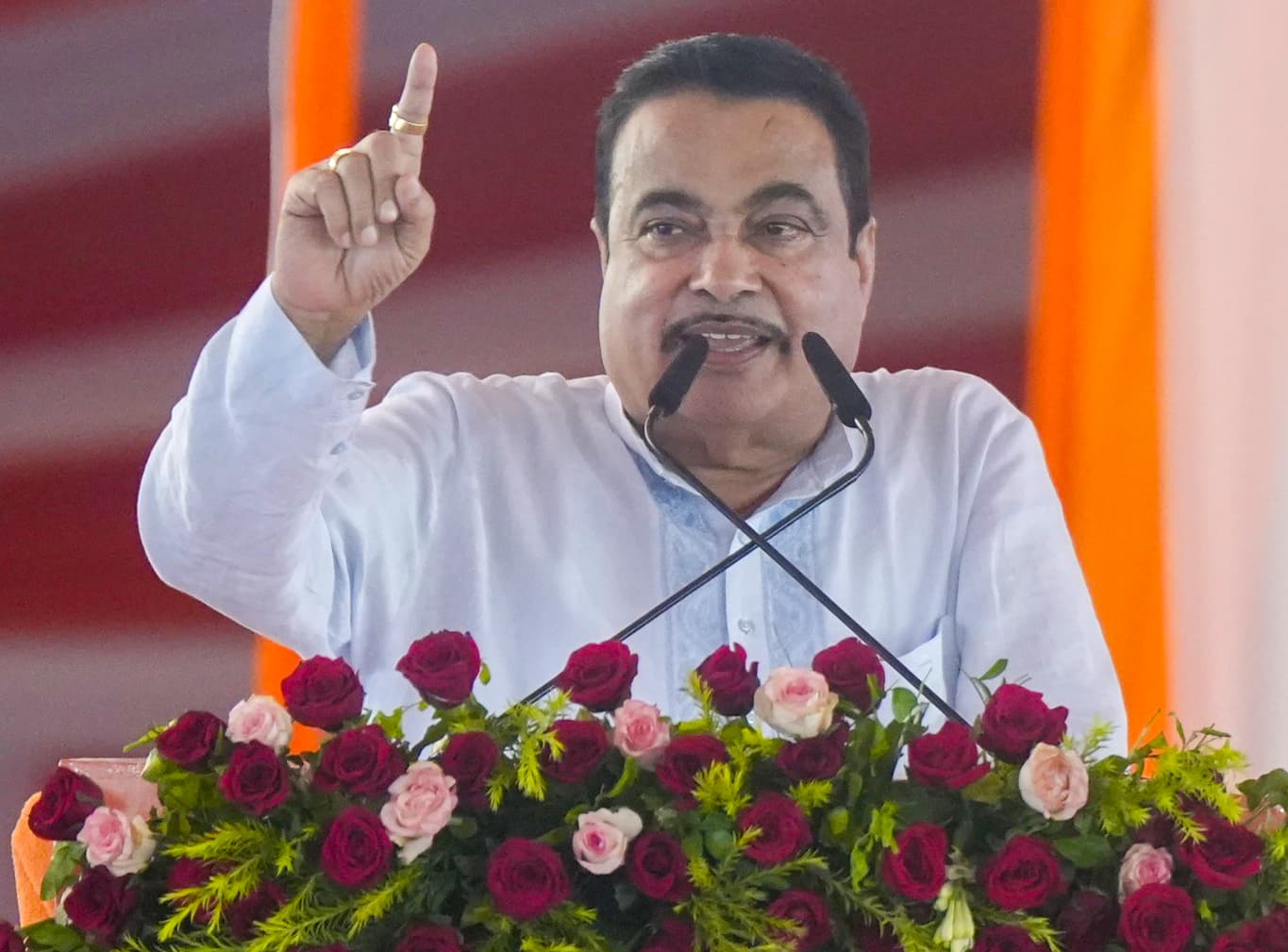 Lucknow: Union Minister for Road Transport and Highways Nitin Gadkari addresses the inauguration of the Lucknow-Kanpur Expressway and dedication of National Highway projects in Lucknow, Uttar Pradesh, on Monday, July 13, 2026. (Photo: IANS)