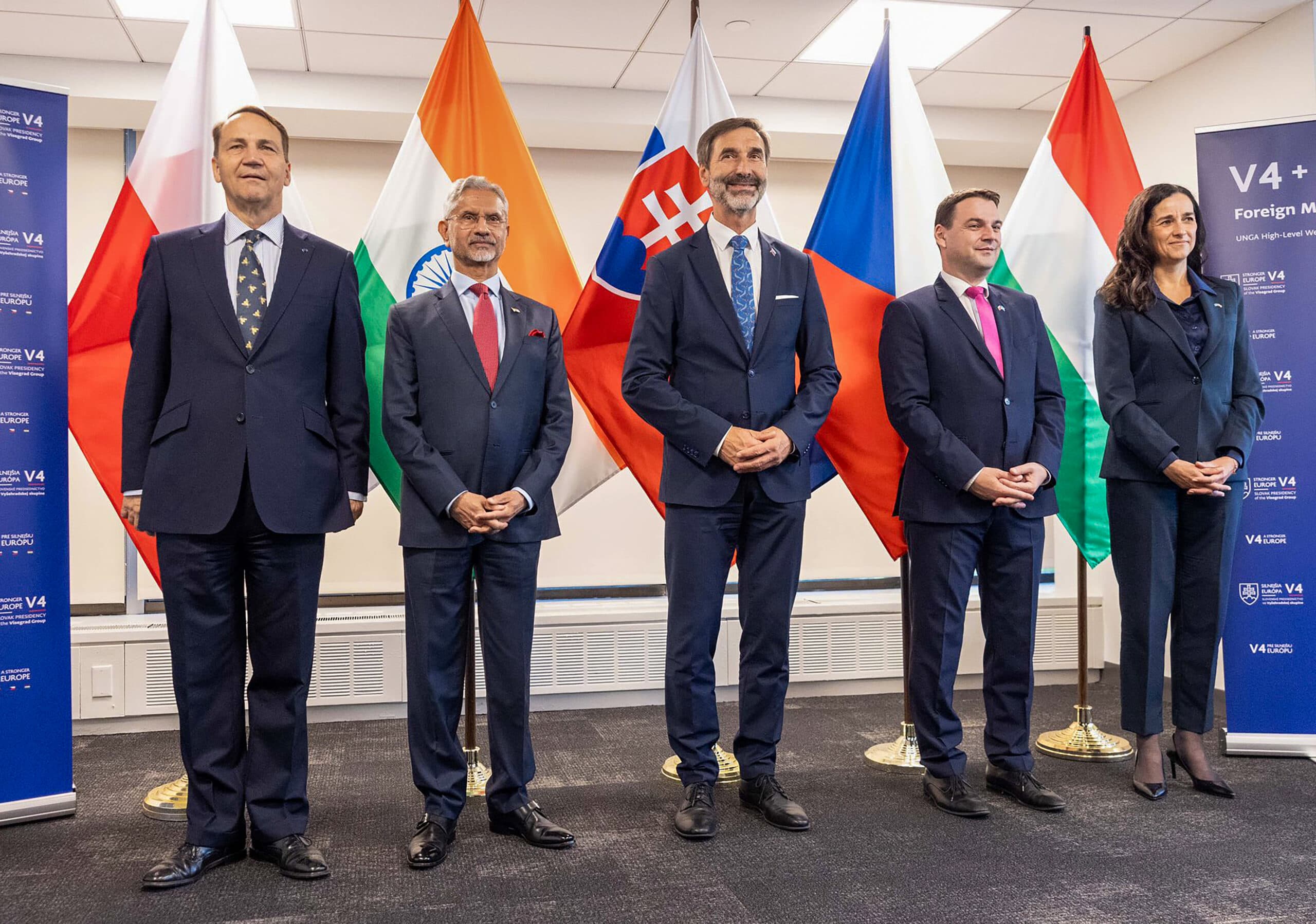 New York: External Affairs Minister S. Jaishankar with Poland’s Deputy Prime Minister and Foreign Minister Radosław Sikorski, Hungary’s Deputy Prime Minister and Foreign Minister Anita Orbán, Slovak Foreign and European Affairs Minister Juraj Blanár, and Czech Foreign Minister Petr Macinka during the first V4+India meeting on the sidelines of the 81st session of the United Nations General Assembly (UNGA) in New York, on Monday, September 21, 2026. (Photo: IANS/X/@DrSJaishankar)