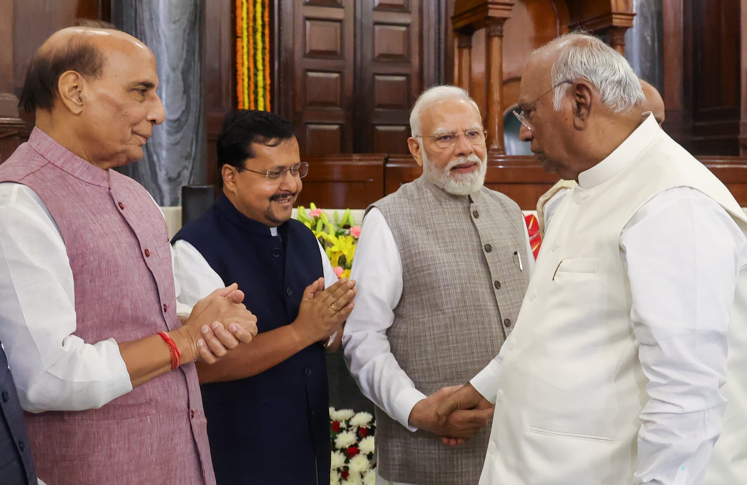 New Delhi: Congress President Mallikarjun Kharge, Prime Minister Narendra Modi, Defence Minister Rajnath Singh, Bharatiya Janata Party (BJP) national president Nitin Nabin, during a tribute-paying ceremony for Mahatma Gandhi and former Prime Minister Lal Bahadur Shastri on their birth anniversaries at Samvidhan Sadan in New Delhi, Friday, October 2, 2026. (Photo: IANS/Prem Nath Pandey)