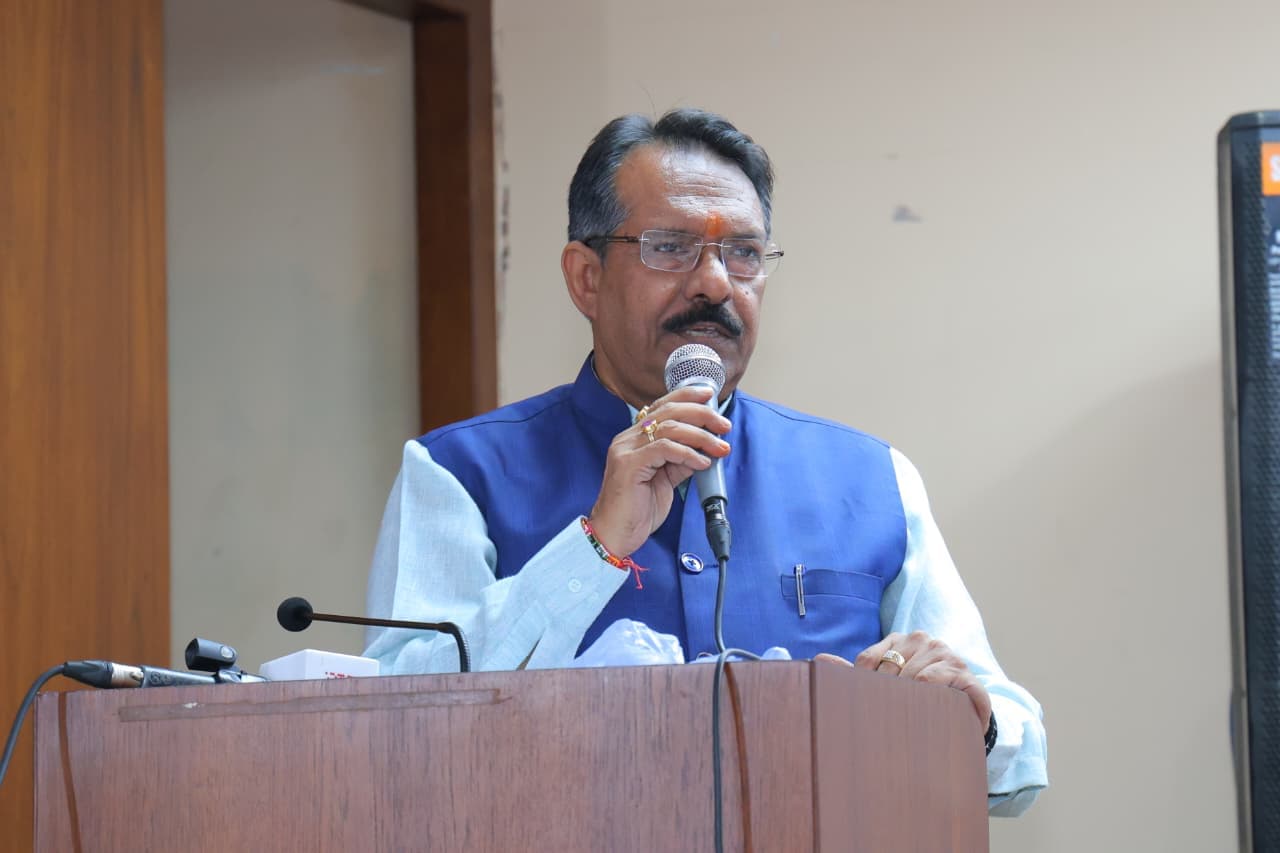Hollow protests by Congress, AAP harming traders, business: Delhi BJP chief